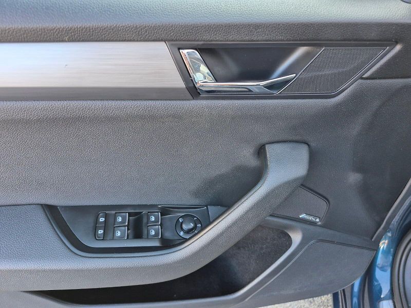 Škoda Superb (2018) Style 2.0 TDI 110kW Combi - fotka 11 z 29