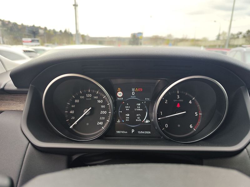 Land Rover Discovery 3.0 Td6 HSE/190kW Pano 7.míst - fotka 18 z 38