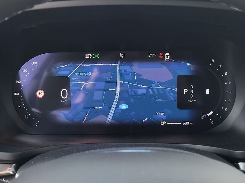 Volvo V60 PLUS DARK B4 FWD 145 kW - fotka 24 z 37