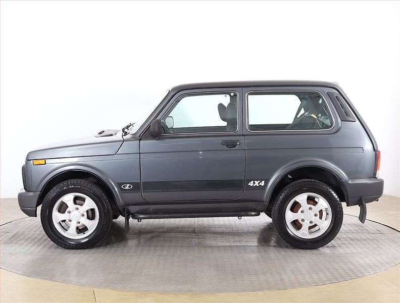 Lada Niva (2017) Urban 1.7 i, 4X4, Serv.kniha - fotka 3 z 13