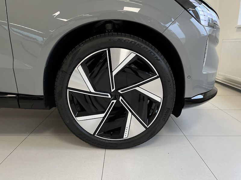 Volvo EX90 (2025) - fotka 24 z 33