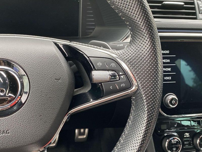 Škoda Superb (2021) Combi 2.0 TDI 4x4 DSG Sportlin - fotka 20 z 40