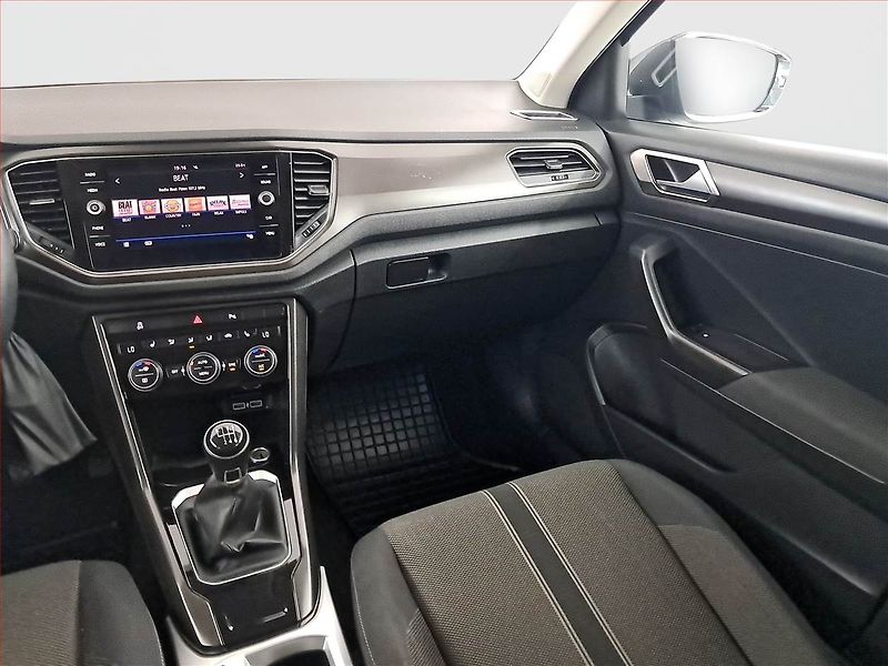 Volkswagen T-Roc (2019) 1.6 TDI, Tempomat - fotka 8 z 17