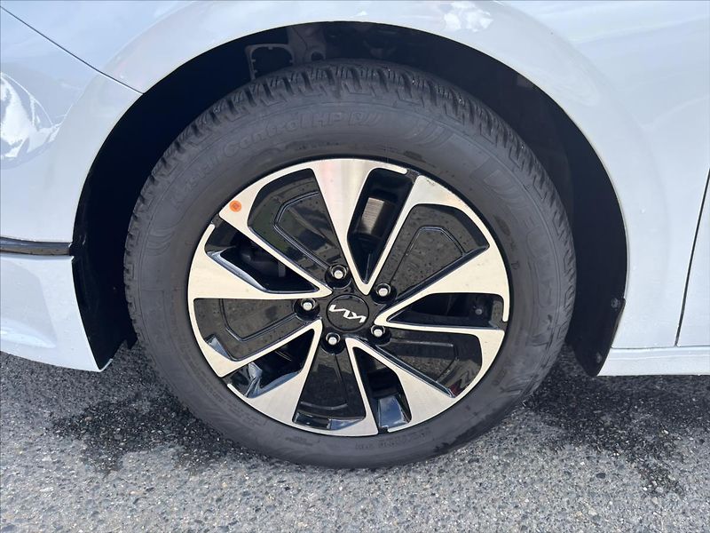 Kia Ceed 1,0 TGDi SPIN ZÁRUKA CARPLAY - fotka 33 z 36