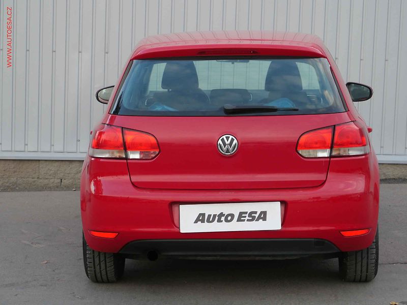 Volkswagen Golf (2012) 1.2 TSi, 2.maj,ČR - fotka 5 z 15