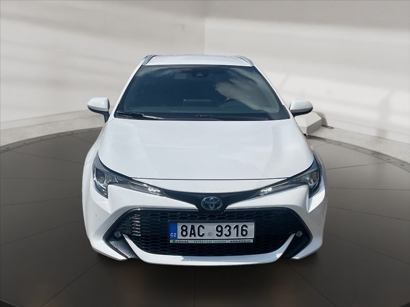 Toyota Corolla 1,8 HEV Comfort AT - fotka 2 z 11