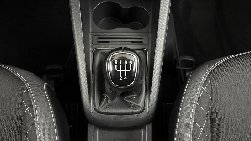 Škoda Fabia 1.0 TSI Ambition Combi - fotka 23 z 24