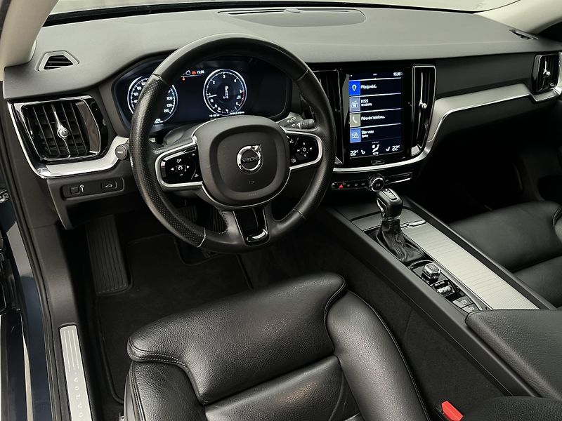 Volvo V60 D4 INSCRIPTION AUT CZ - fotka 4 z 38