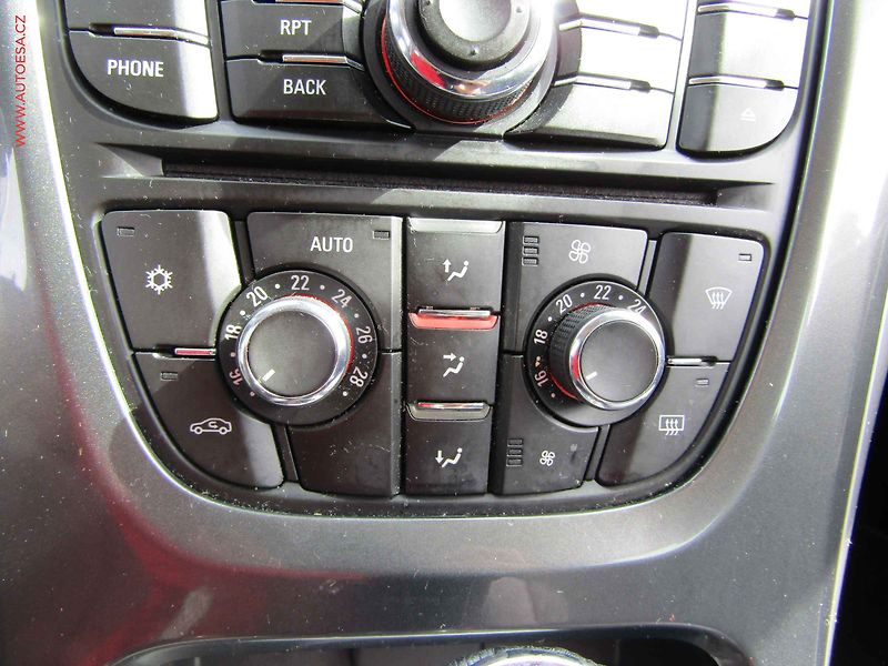 Opel Astra (2014) 2.0CDTi, Automat - fotka 19 z 21