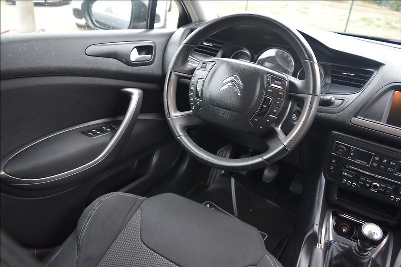 Citroën C5 2,0 HDi 103KW PO ROZVODECH - fotka 26 z 50