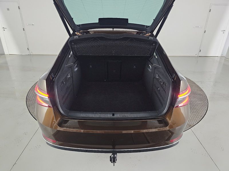 Škoda Superb (2023) 2.0TDi 147kW 4x4 STYLE EXTRA W - fotka 30 z 30