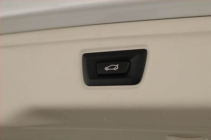 BMW Řada 3 (2021) 318 d, Automat, Serv.kniha - fotka 9 z 20