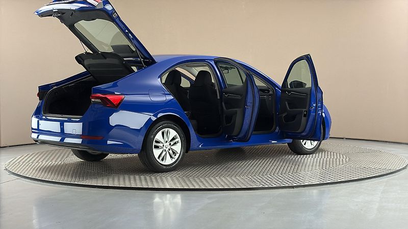 Škoda Octavia 2.0 TDI Ambition - fotka 6 z 24