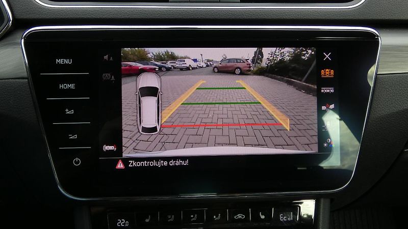 Škoda Superb 1.4 TSI iV Ambition DSG - fotka 16 z 26