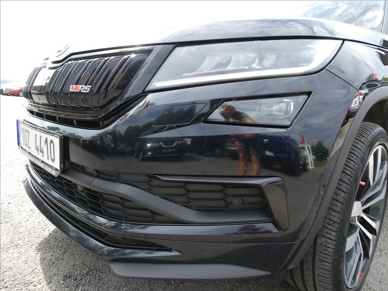 Škoda Kodiaq 2,0 TDi176kW RS 4x4 DSG 7.míst - fotka 4 z 50