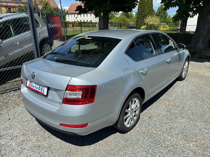 Škoda Octavia 1,4 TSi 103 kw Elegance  Xenon - fotka 7 z 46