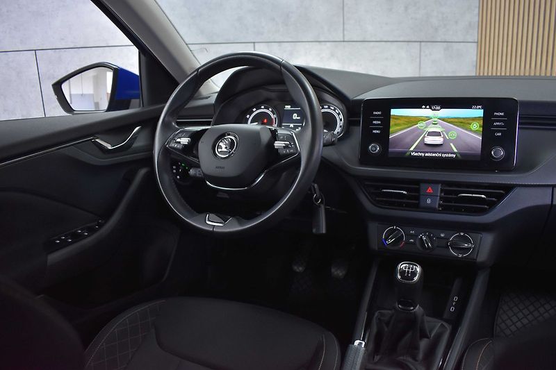 Škoda Scala 1.0 TSI 70kW MIRROR-LINK*ACC* - fotka 8 z 34