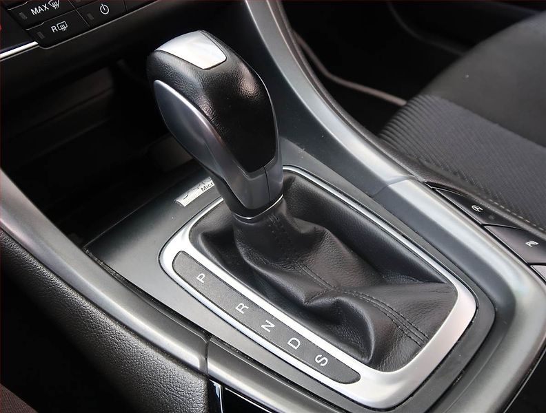 Ford Mondeo (2016) Titanium 2.0 TDCI, 4X4 - fotka 13 z 18