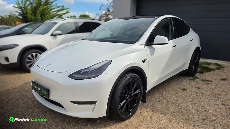 Tesla Model Y (2023) Long Range AWD | Berlín - fotka 3 z 9