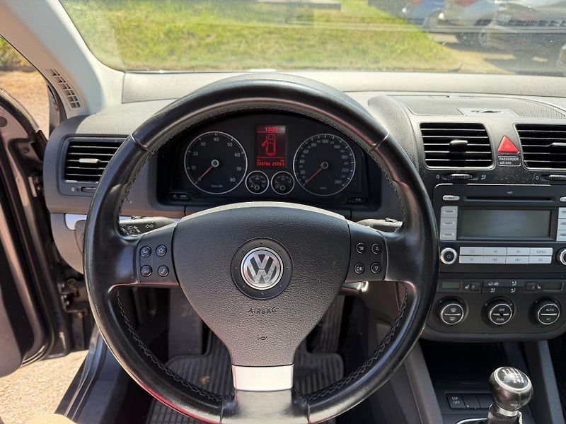 Volkswagen Golf 1.4 TSI - fotka 16 z 20