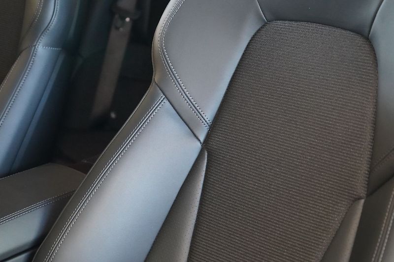 Porsche 911 GT3 Touring,Chrono, Lift, Bose - fotka 22 z 50