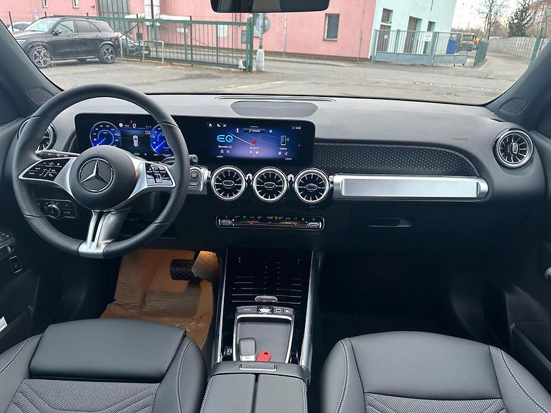Mercedes-Benz EQB 250+ demo - fotka 17 z 21