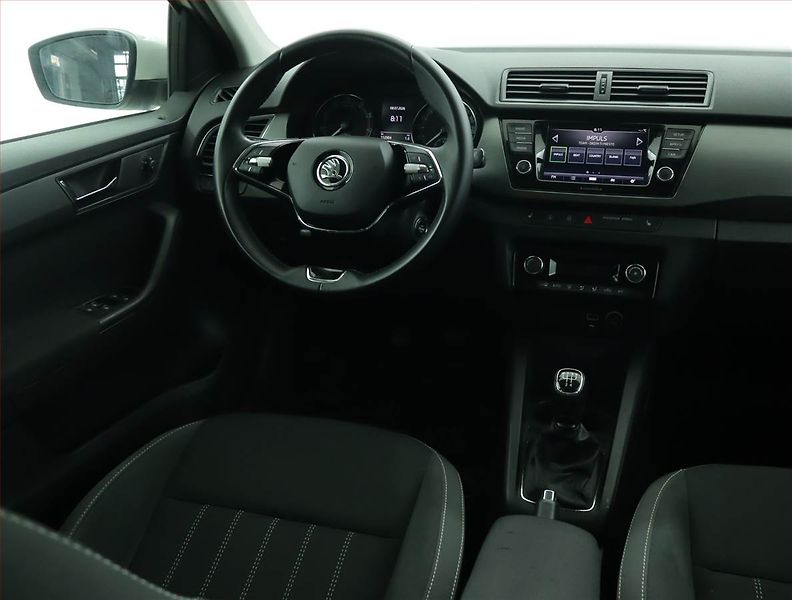 Škoda Fabia (2021) Style 1.0 TSI, ČR,1.maj - fotka 7 z 15