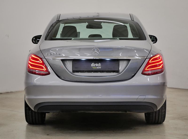 Mercedes-Benz Třídy C - fotka 6 z 25