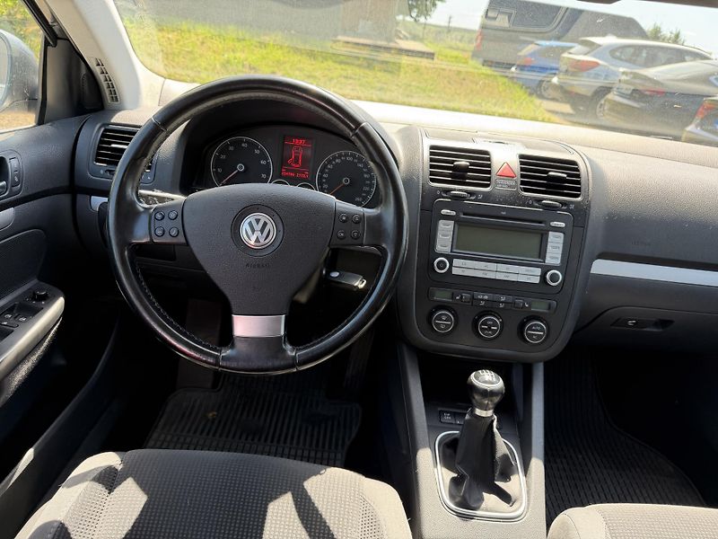 Volkswagen Golf 1.4 TSI - fotka 12 z 20