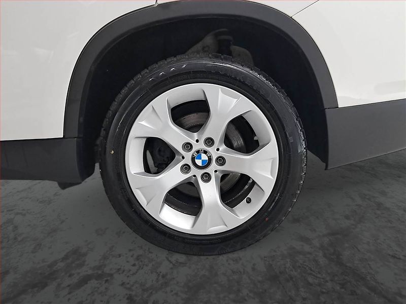 BMW X1 (2014) sDrive16d, Park. senzory - fotka 14 z 15