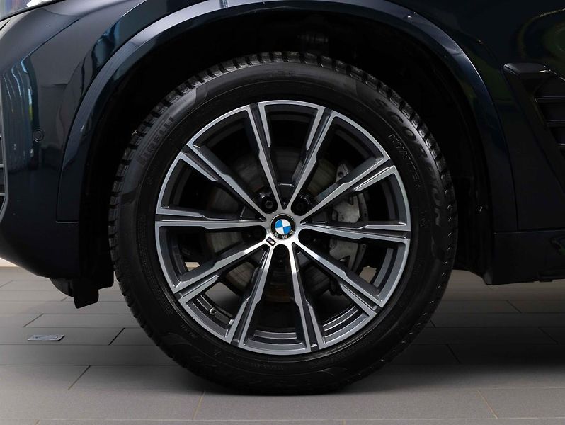 BMW X5 xDrive30d - fotka 6 z 22
