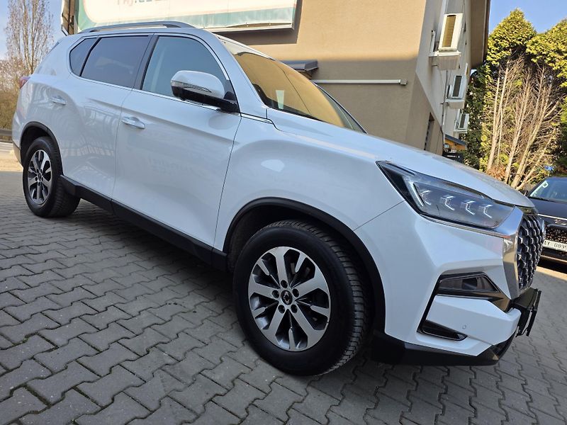 SsangYong Rexton 2.2-PREMIUM+-TAŽNÉ 3T-ZÁRUKA - fotka 4 z 62