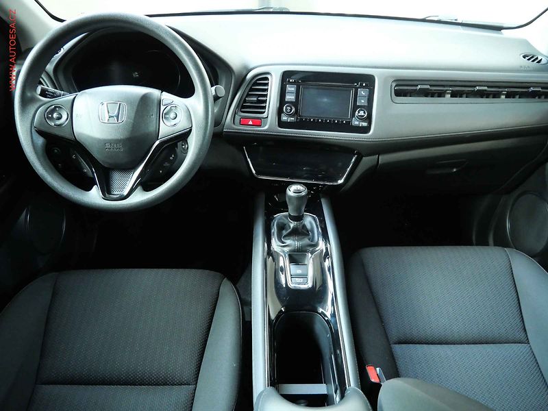 Honda HR-V (2017) 1.5 i-VTEC, ČR, Comfort - fotka 8 z 22