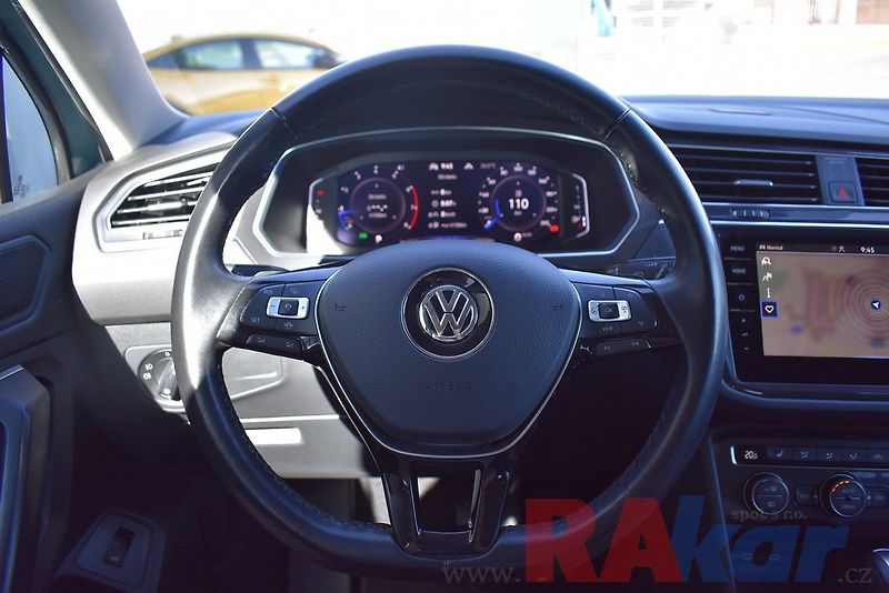 Volkswagen Tiguan Allspace (2021) Highline 2,0 TSI 4Motion,7míst - fotka 19 z 40