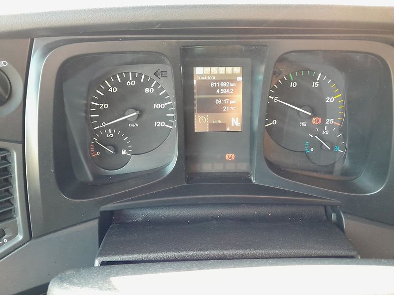 Mercedes-Benz Actros 1851 LowDeck / Mega - fotka 18 z 32