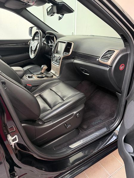 Jeep Grand Cherokee (2016) - fotka 14 z 14