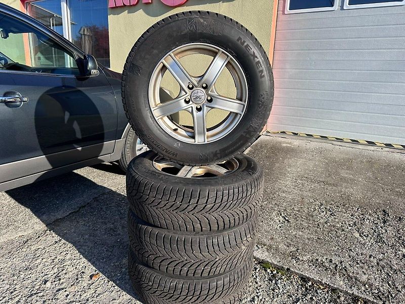 Hyundai ix55 3.0CRDi V6 4x4/7-míst/Výhřev - fotka 8 z 39