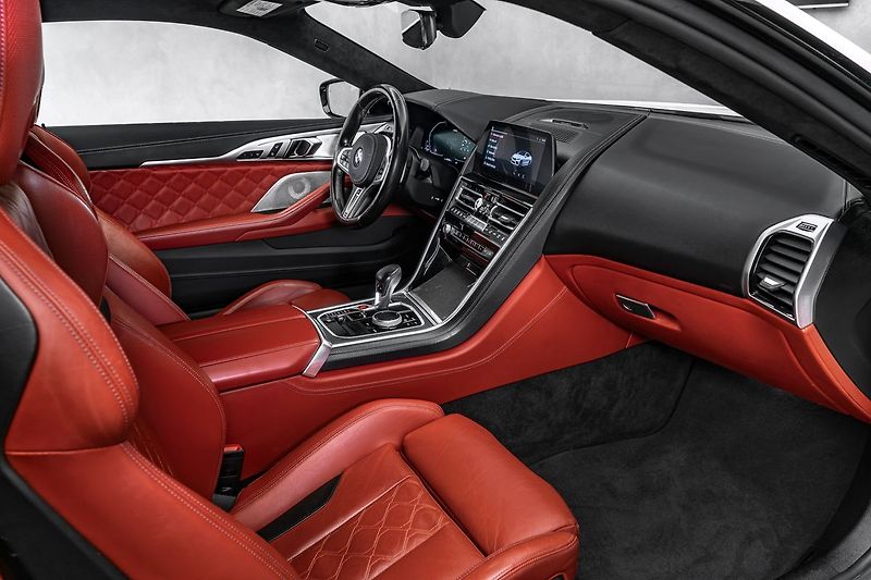 BMW M8 - fotka 18 z 26