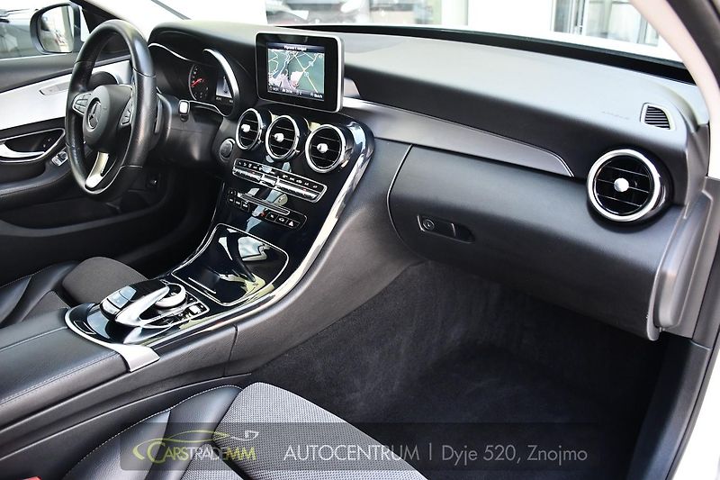 Mercedes-Benz Třídy C 220d 4MATIC ČR NAVI - fotka 18 z 34