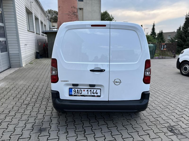 Opel Combo VAN-1.2i-81KW-DPH-KLIMA-ENJOY- - fotka 4 z 18