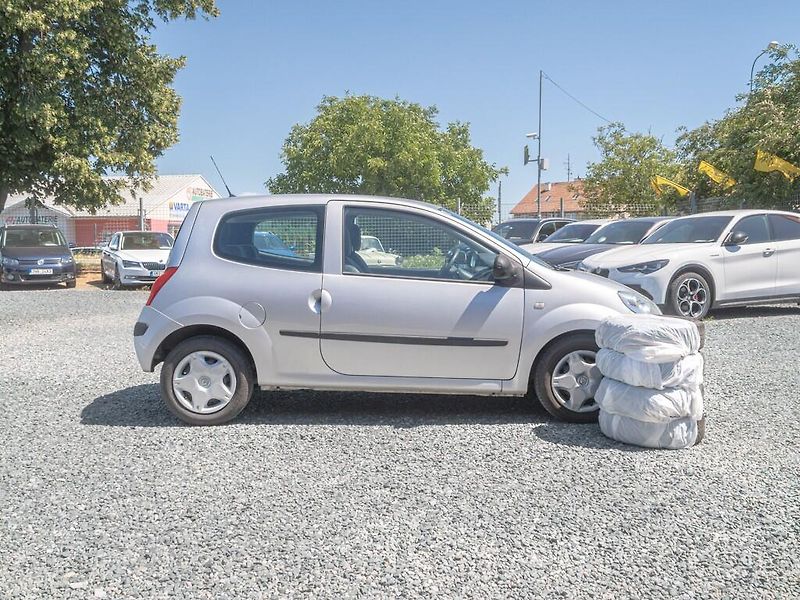 Renault Twingo (2010) 1.2i 55KW – 2x KOLA - fotka 4 z 36