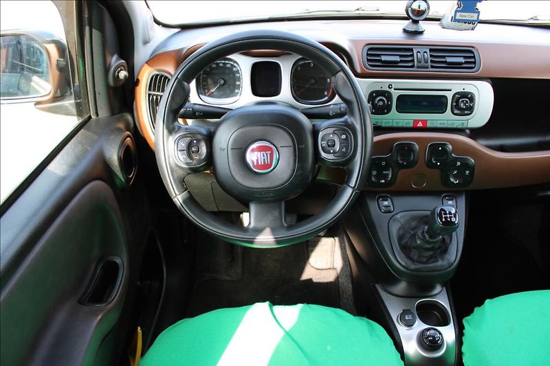Fiat Panda 1,3 D  CROSS, VELKÝ SERVIS - fotka 12 z 24