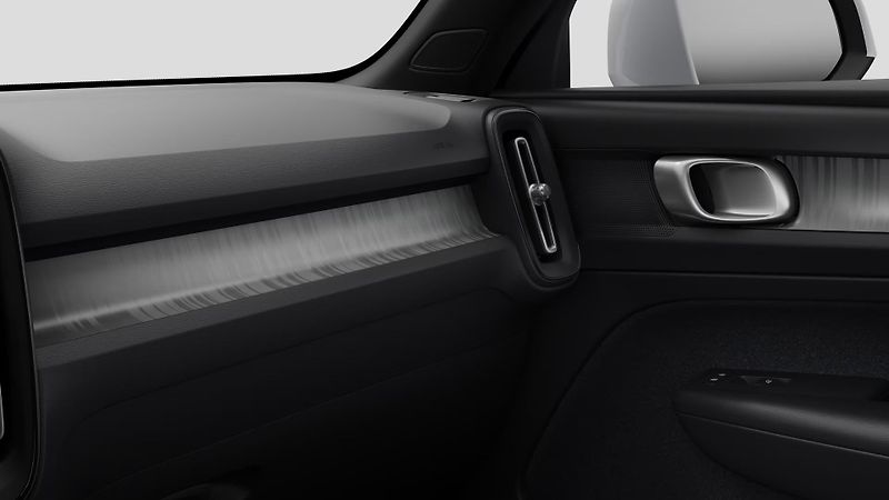 Volvo XC40 (2026) B3 AUT CORE - fotka 14 z 14
