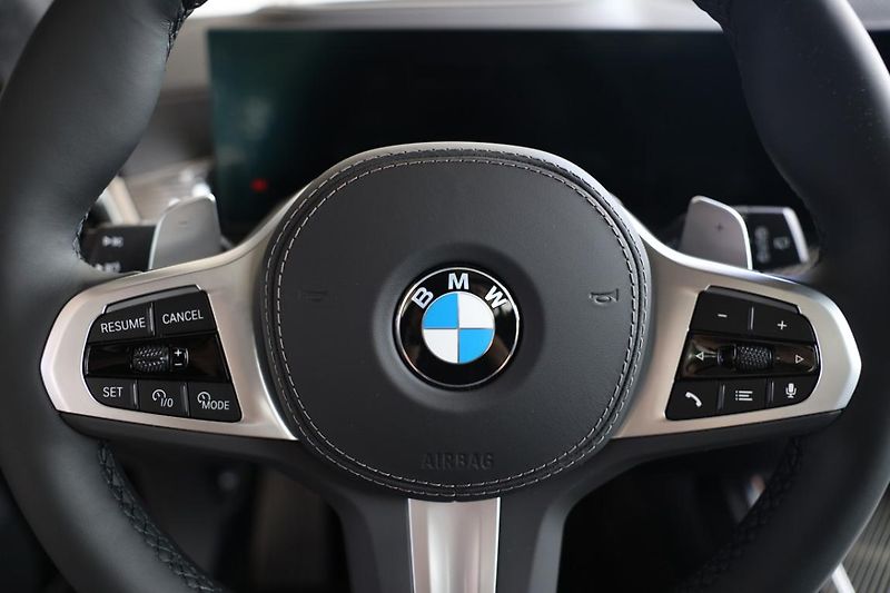 BMW X7 xDrive40d - fotka 13 z 21