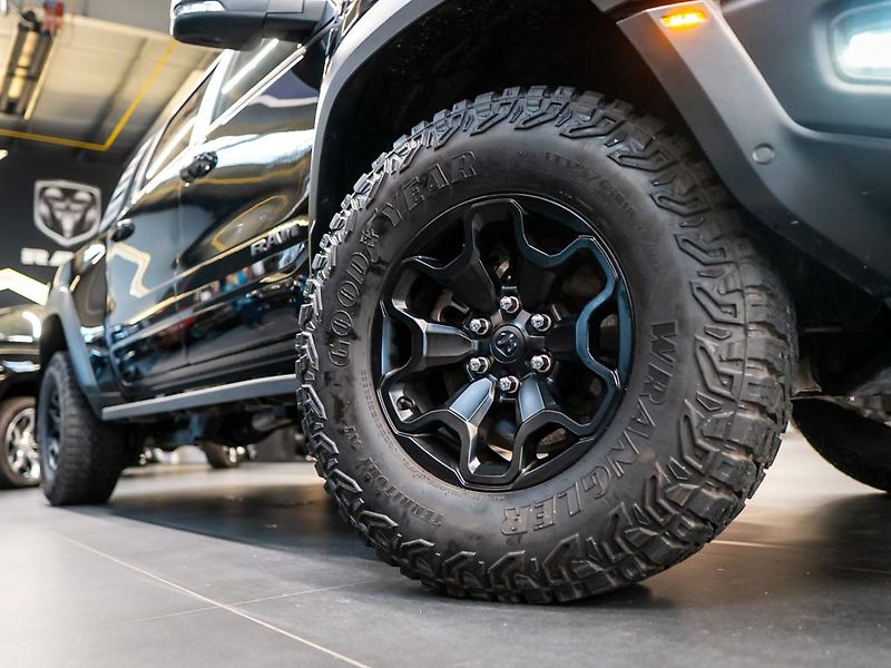Dodge RAM (2022) 6.2 TRX Harman Kardon, Head Up - fotka 38 z 38