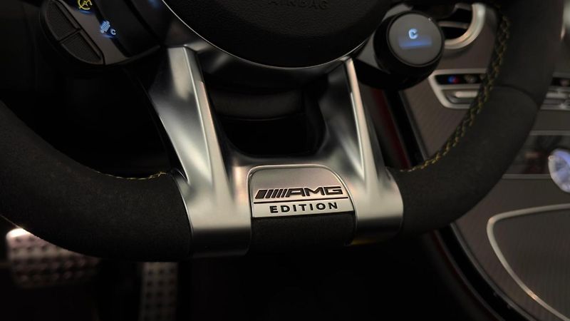Mercedes-Benz Třídy C 63S AMG V8 Cab Final Edition - fotka 23 z 34