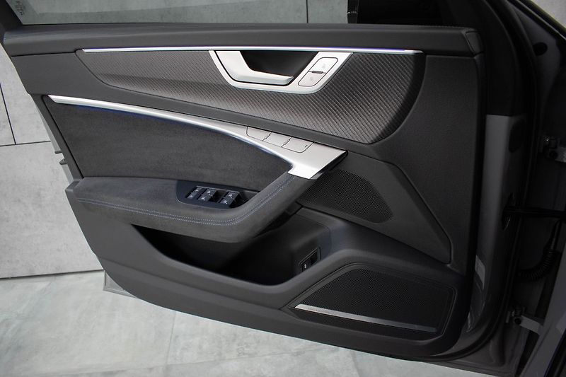Audi RS 6 463kW PERFORMANCE*ČR*ZÁRUKA*DP - fotka 27 z 32