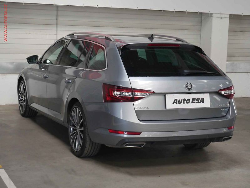 Škoda Superb (2016) 2.0 TDi 4x4, ČR, L&K, DSG - fotka 4 z 25