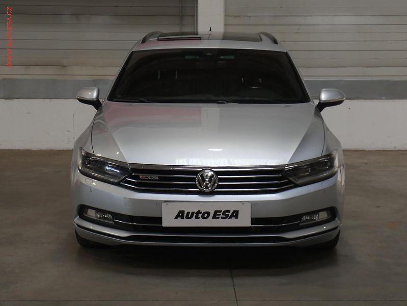 Volkswagen Passat (2015) 2.0TDI 4x4, DSG, navi, bixen - fotka 2 z 21