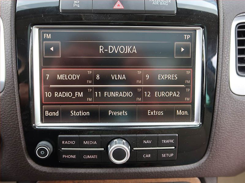 Volkswagen Touareg (2012) R-Line 3.0 TDI, 4X4, Automat - fotka 12 z 22